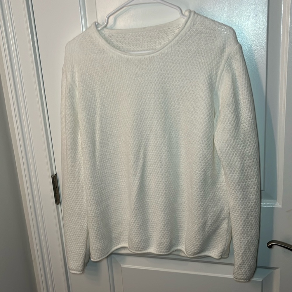 White Knitted sweater